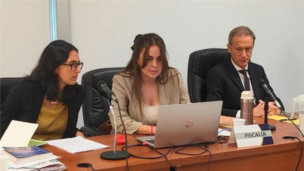 El fiscal jefe Agustín García junto a la fiscal del caso Guadalupe Inaudi y la asistente letrada Agustina Jarry