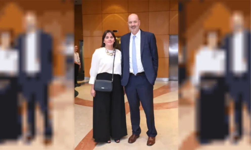 Federico Sturzenegger, Ministro de Desregulación y Transformación del Estado de la Nación Argentina y su esposa, Josefina Rouillet.