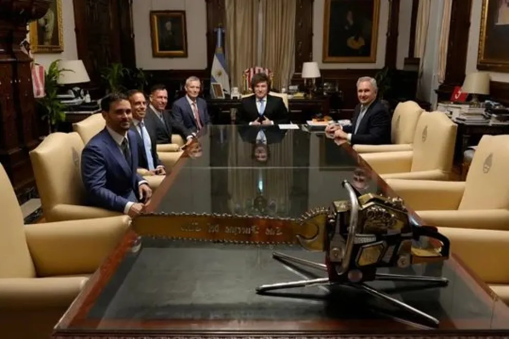 Javier Milei y Pablo Quirno junto al empresario Peter Thiel.