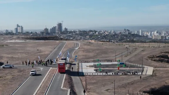 Neuquén inauguró el asfalto y remodelación de la avenida y parque lineal Las Bardas, una obra que 'da calidad de vida', resaltó Pasqualini