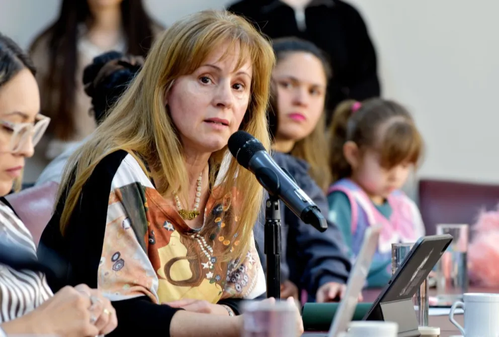 Lorena Parrilli, diputada provincial (UxP) 