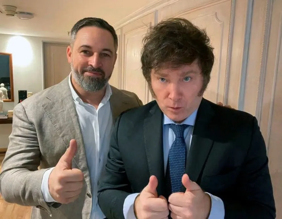 El presidente Javier Milei con el titular de VOX, Santiago Abasca